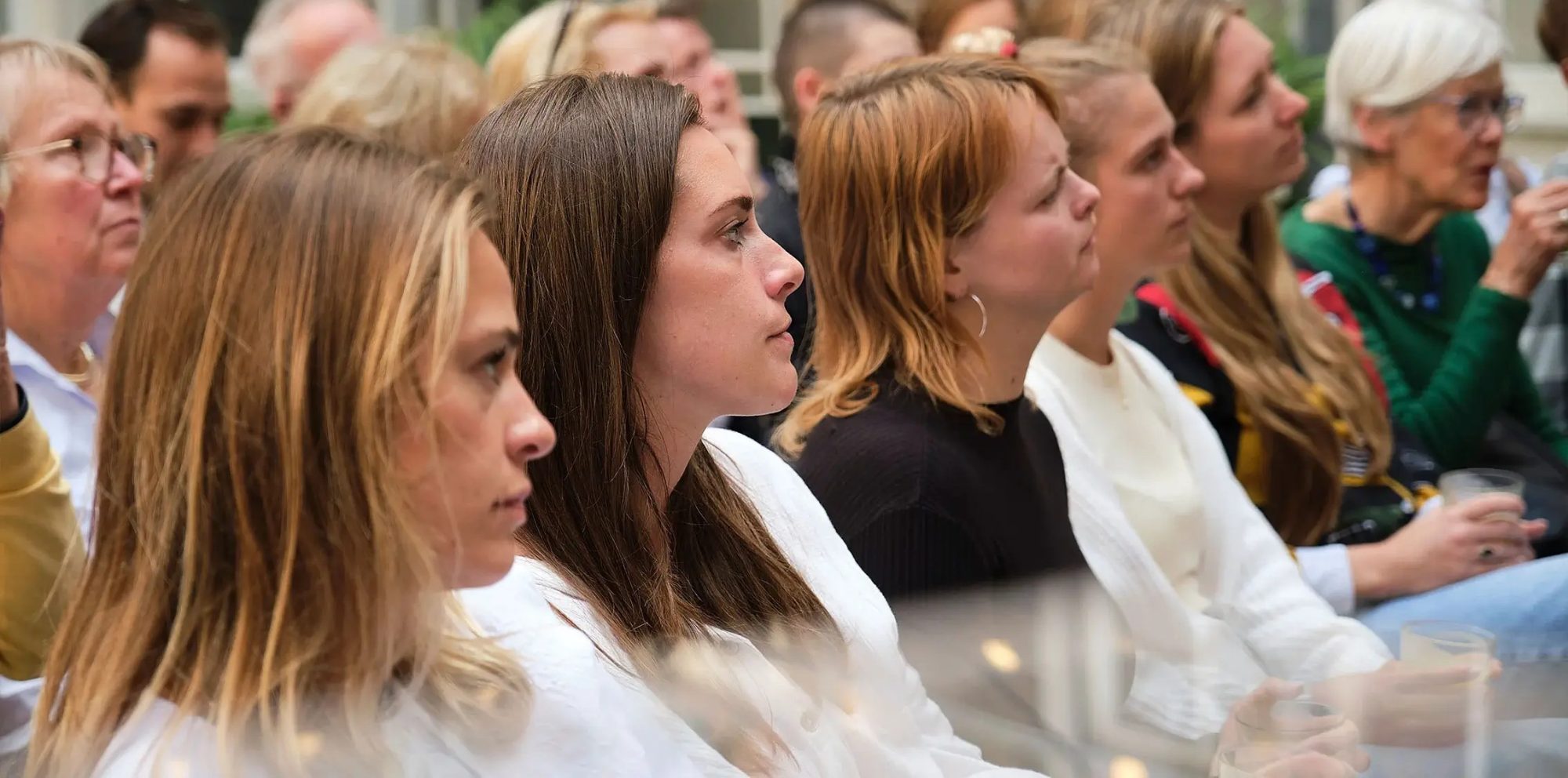 Bloeiklas Wanneer is liefde goed genoeg?